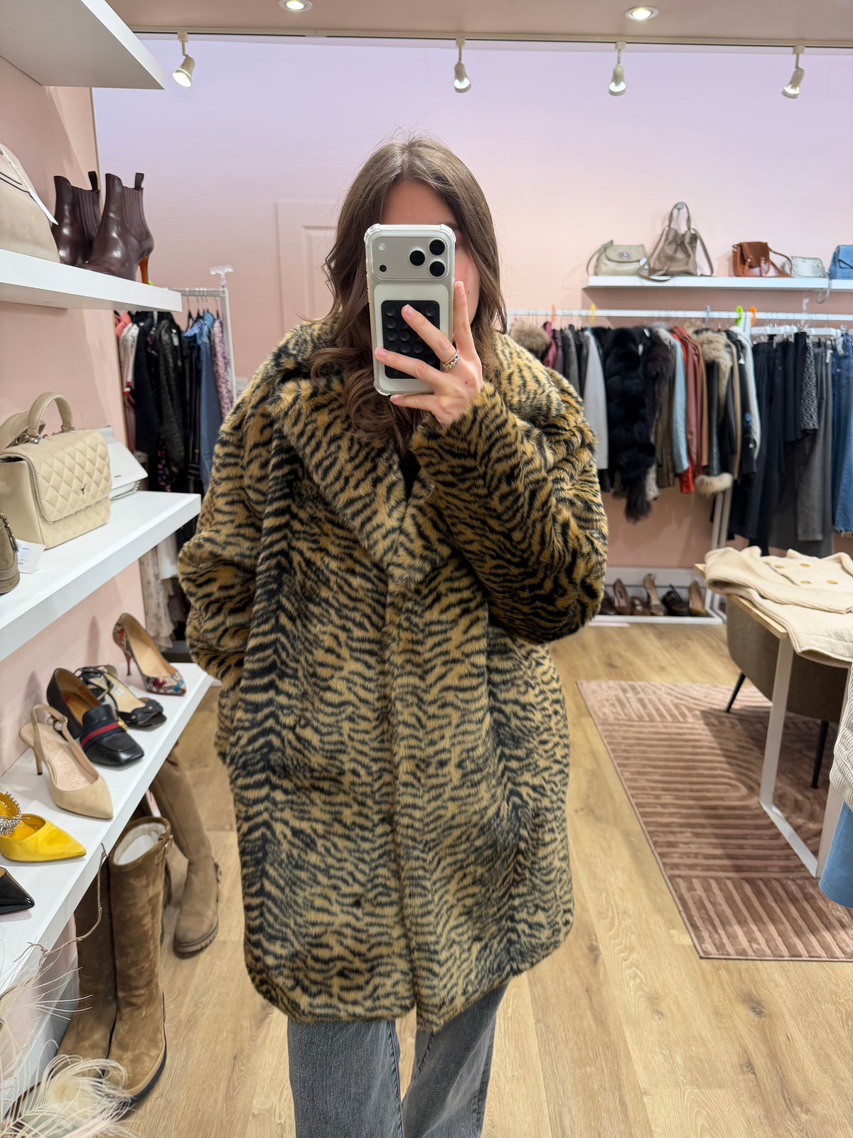 Veste en fourrure marron motif zèbre IKKS T.S 20/09