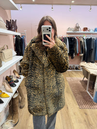 Veste en fourrure marron motif zèbre IKKS T.S 20/09