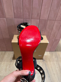 Sandales noires Louboutin T.39 neuf 03/06