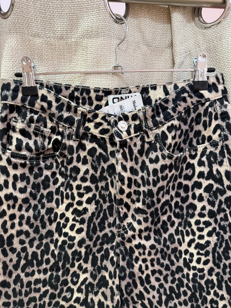 Jean only léopard  T.36