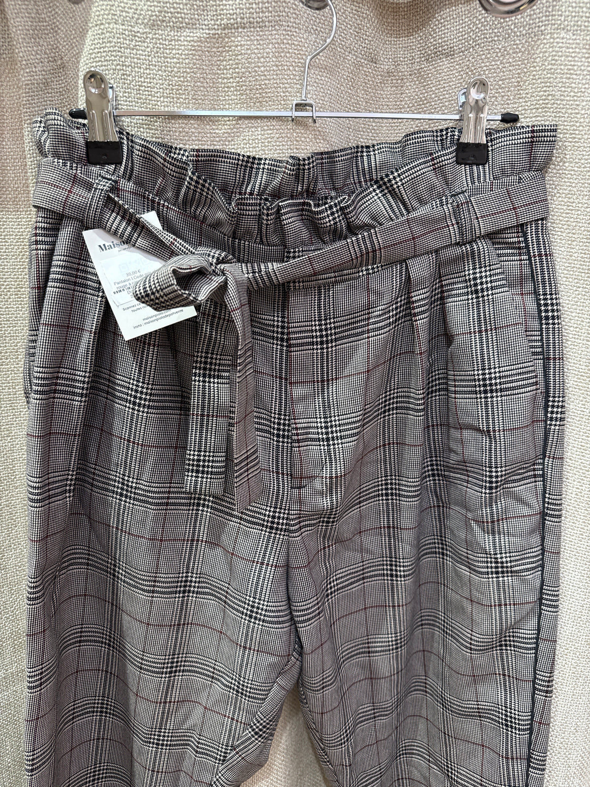 Pantalon I.Code gris et rouge à carreaux T.38