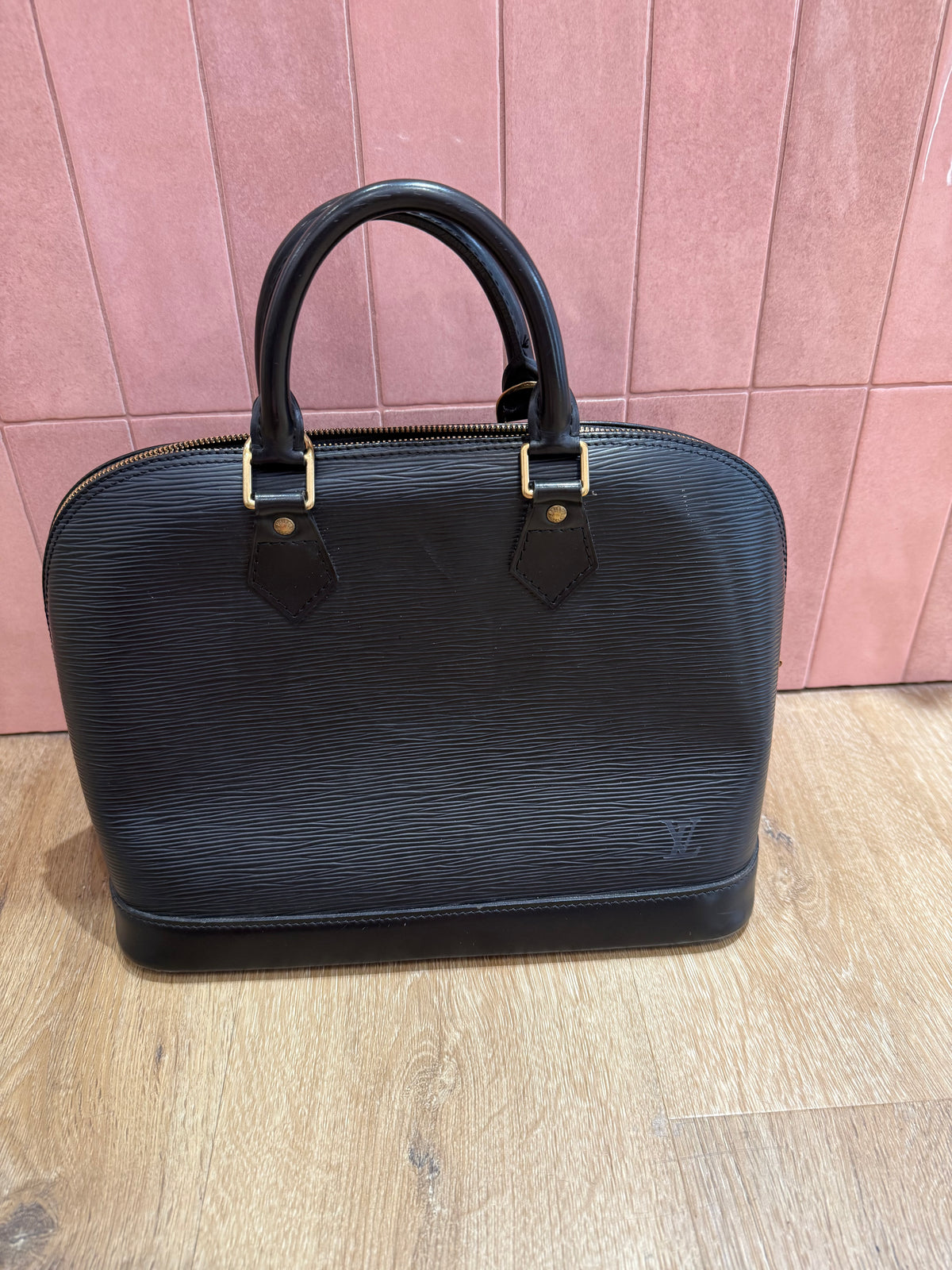 Louis Vuitton Sac Alma cuir Épi noir MM 23/06