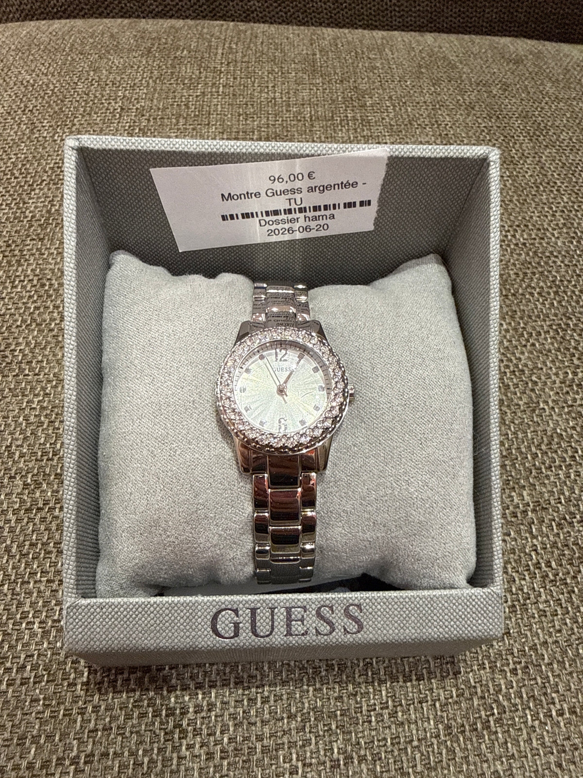 Montre Guess argentée 20/06