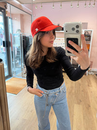 Casquette rouge Courrèges 17/09
