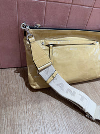 Isabel Marant Pochette jaune 19/07