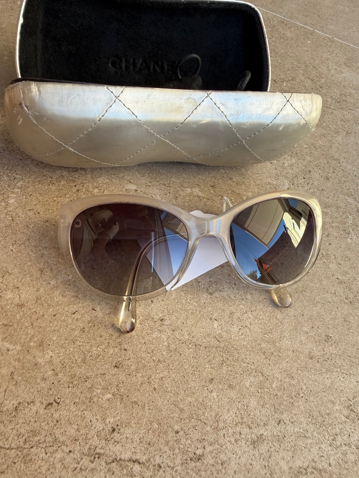 Chanel Lunettes blanches 02/08