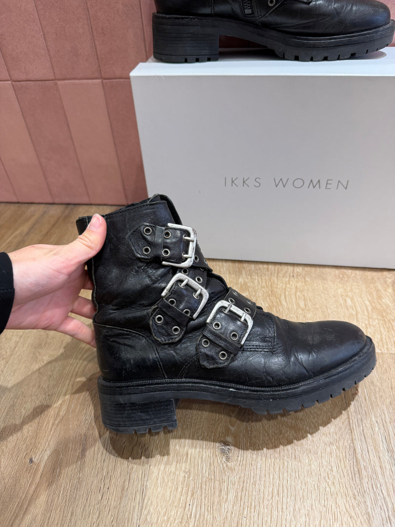 Bottines rock noir ikks T.37