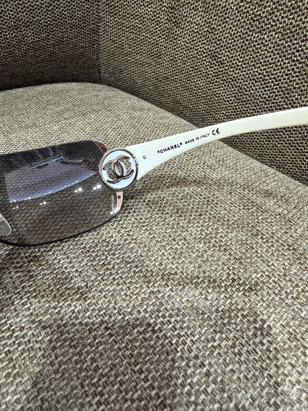 Lunettes blanches Chanel 20/09