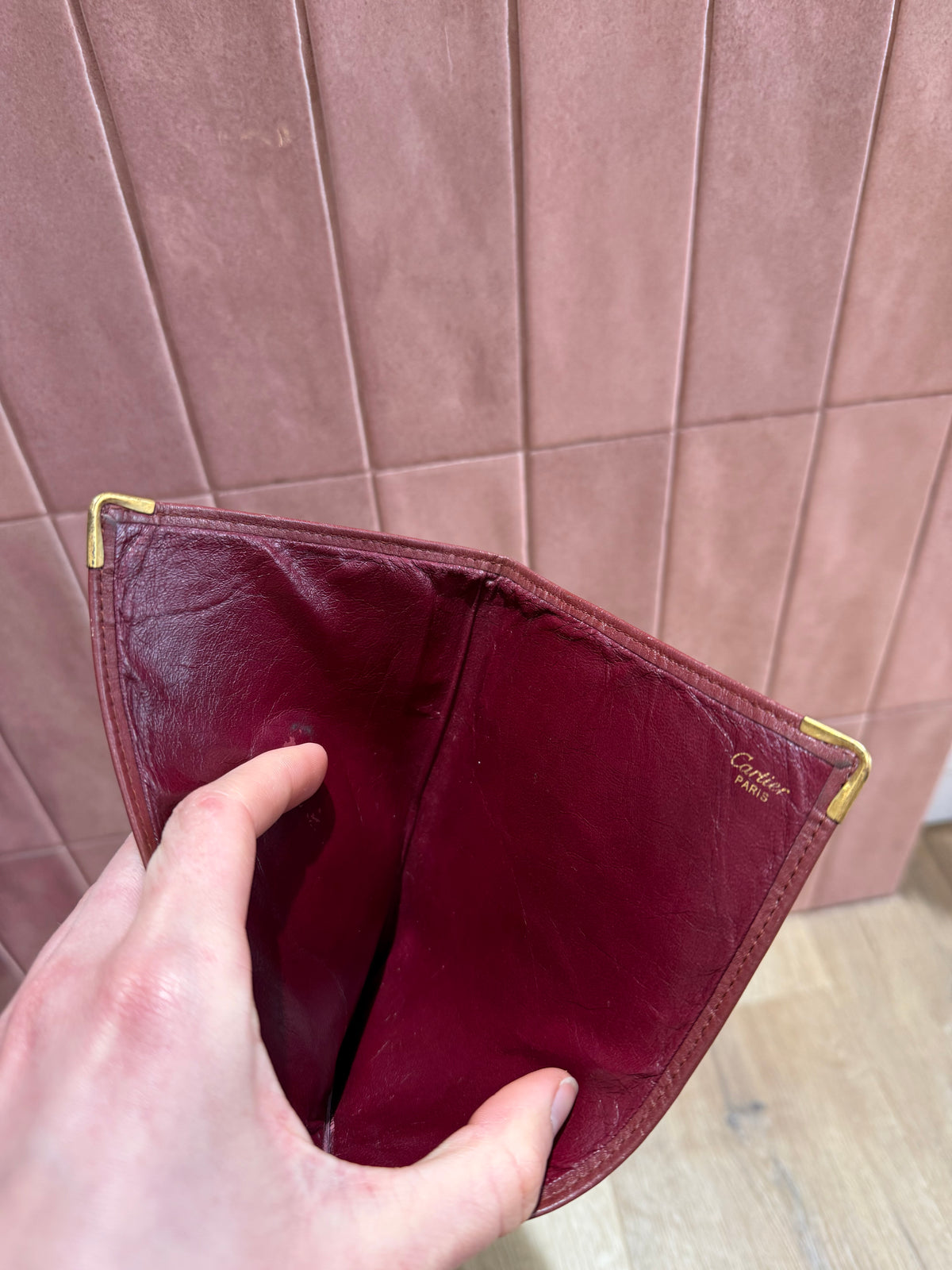 Pocehtte en cuir cartier