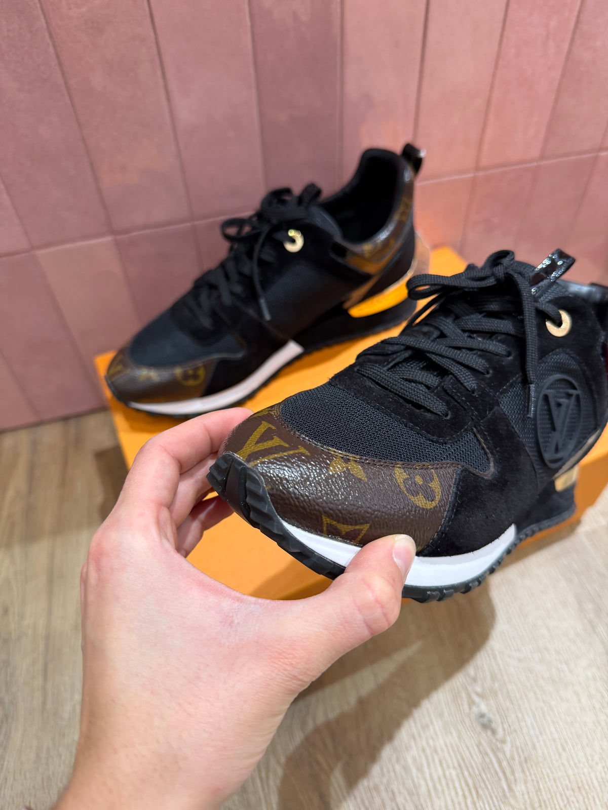 Basket Louis Vuitton T.40 23/10