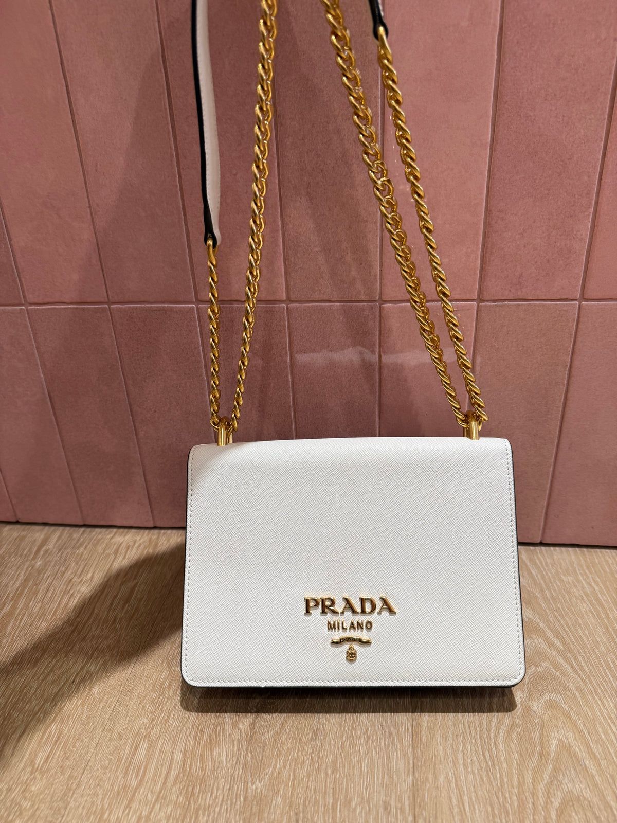 Sac Prada cahier chain