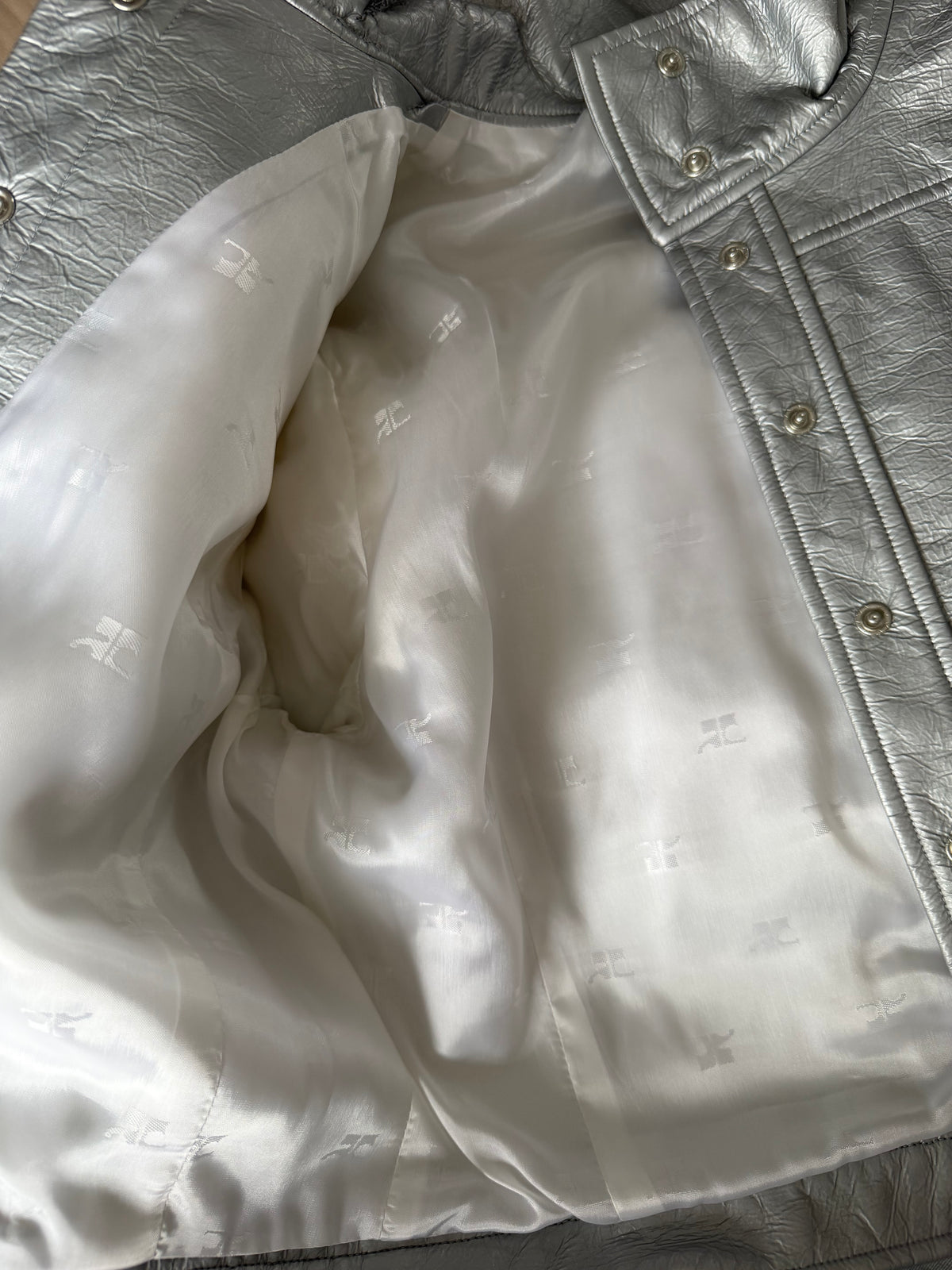 Veste en cuir Courrèges T.38 argenté 15/08