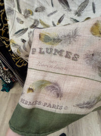 Foulard plume Hermès 23/06