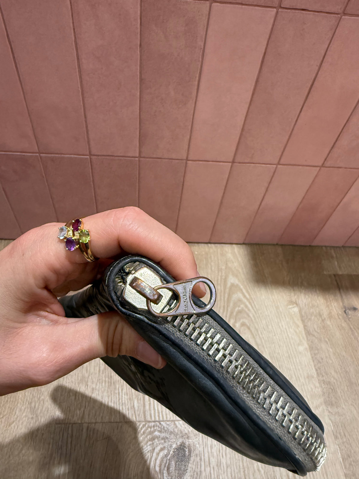 Pochette cuir grise Zadig & Voltaire