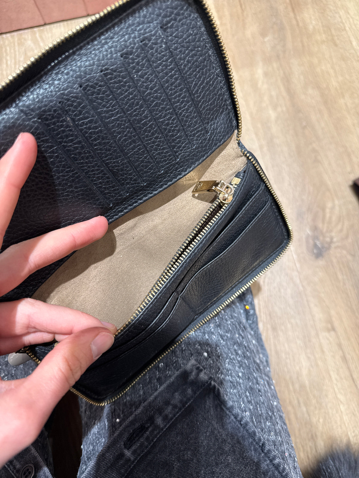 Portefeuille matelassé noir brillant Lancel