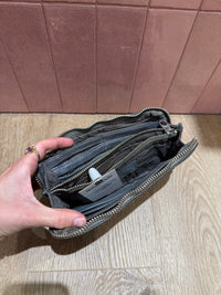 Pochette cuir grise Zadig & Voltaire