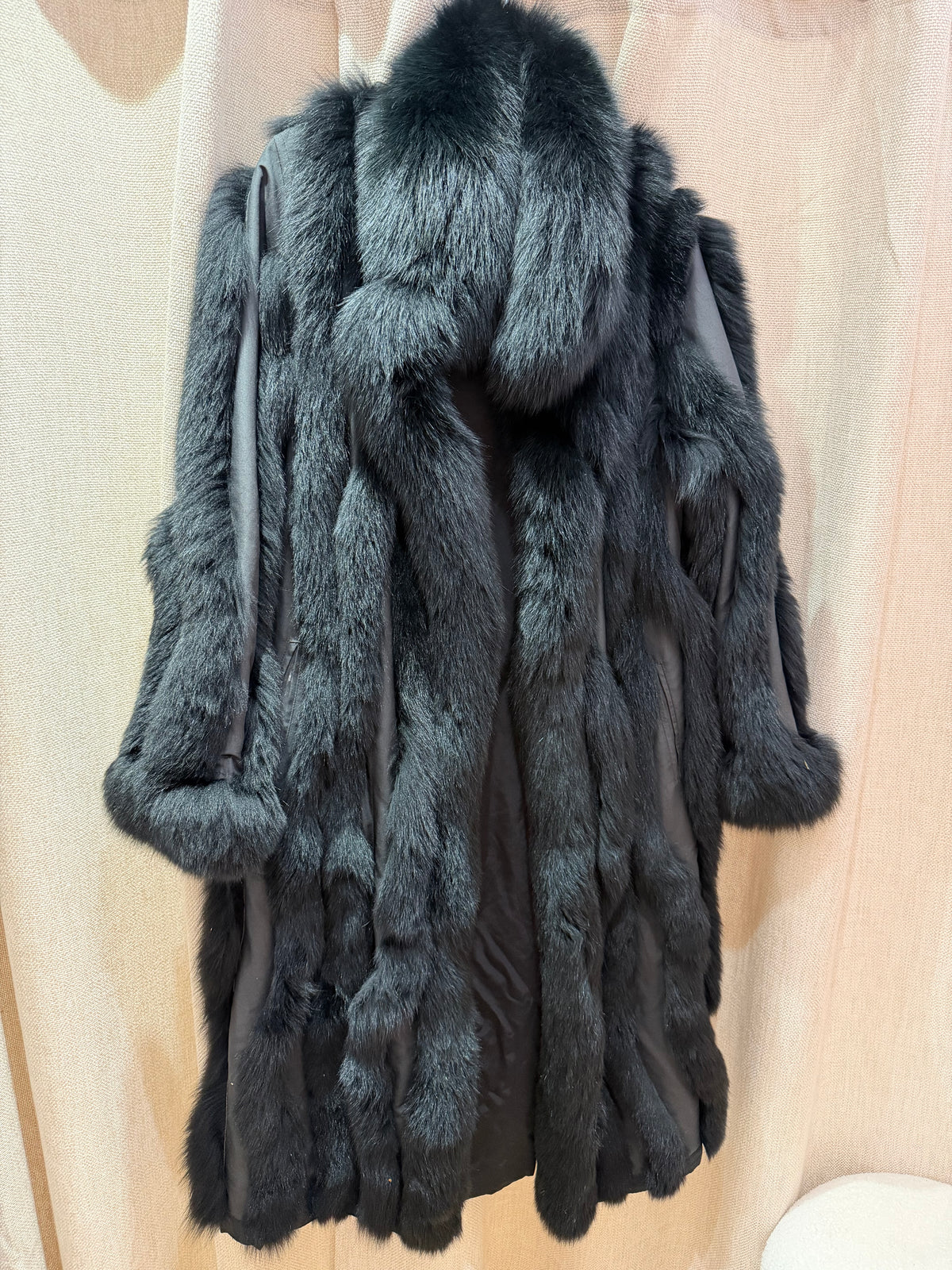 Manteau noir en fourrure T.38 à 42 renard 31/07