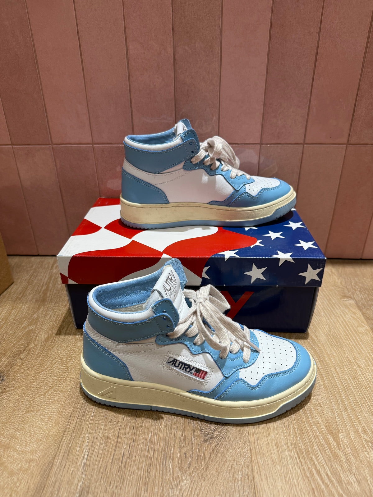 Baskets montantes Autry T.36