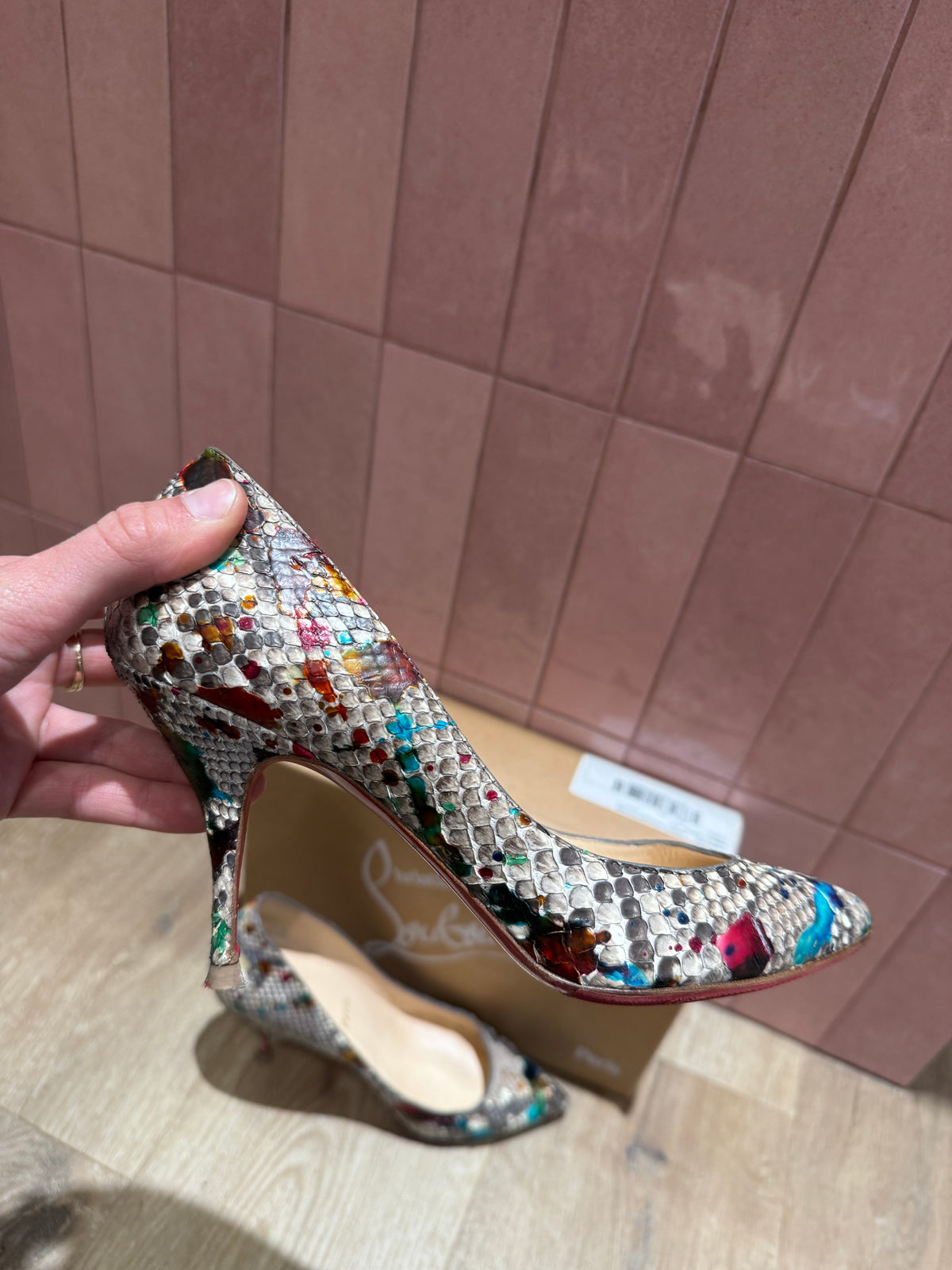 Louboutin escarpins t.37 vente privée