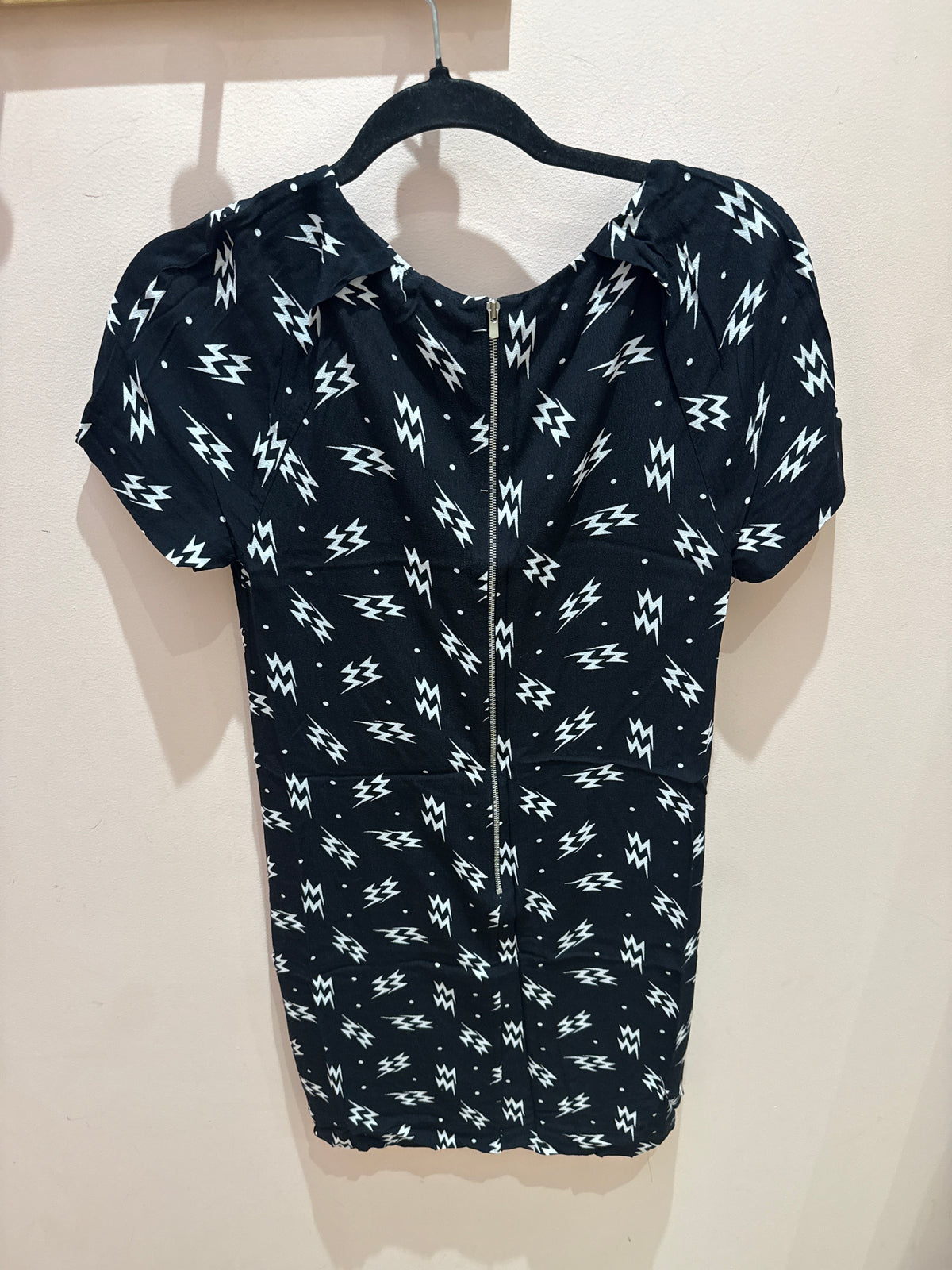 Robe Claudie Pierlot noire éclair blanc T.36