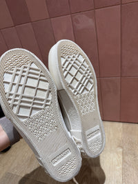 Baskets beige Burberry T.37 1/2 28/08