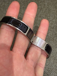 Bracelet noir Clic Hermès, finition argentée 19/10