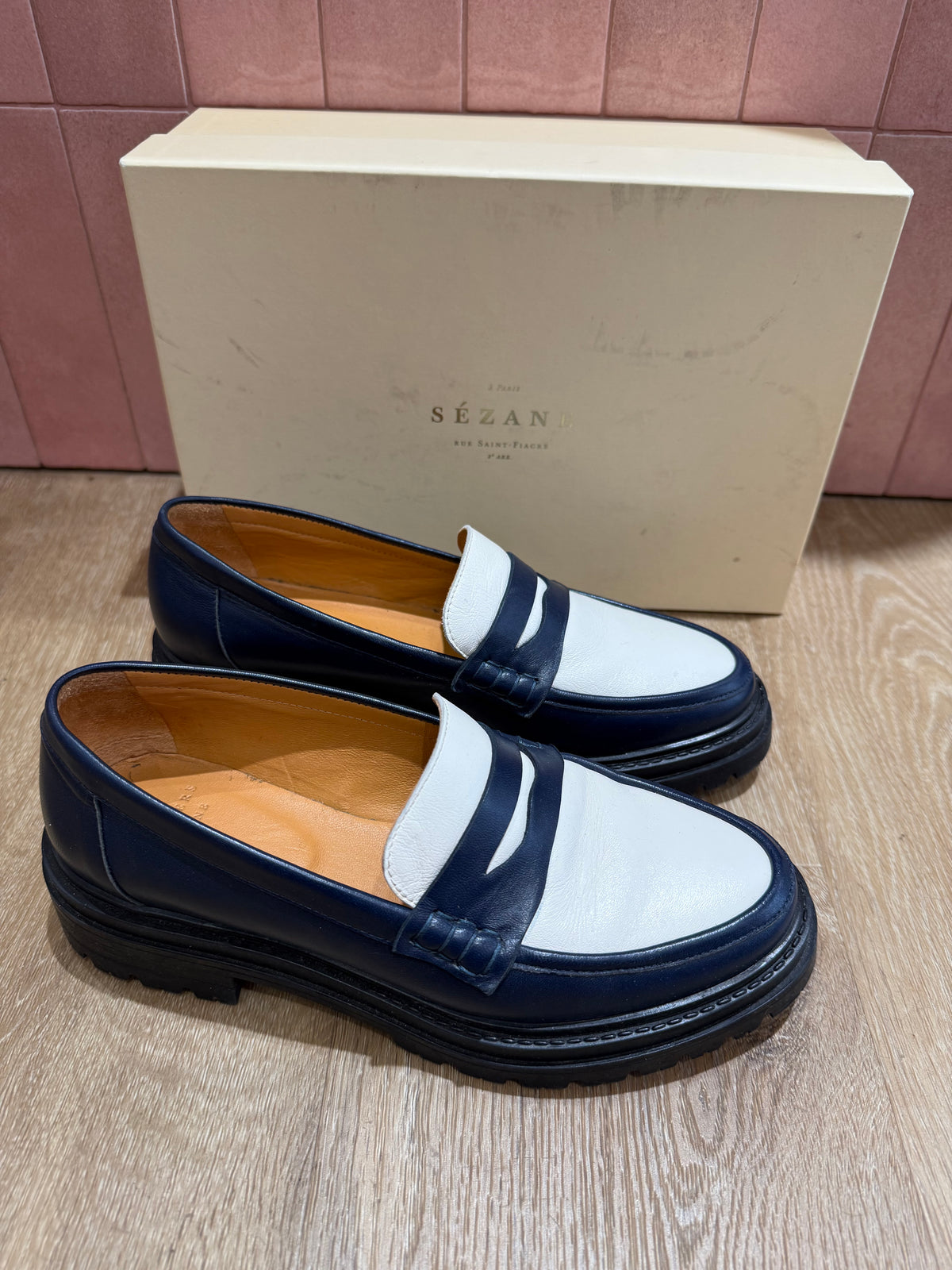 Mocassins bleu marine blanc Sézane T.37