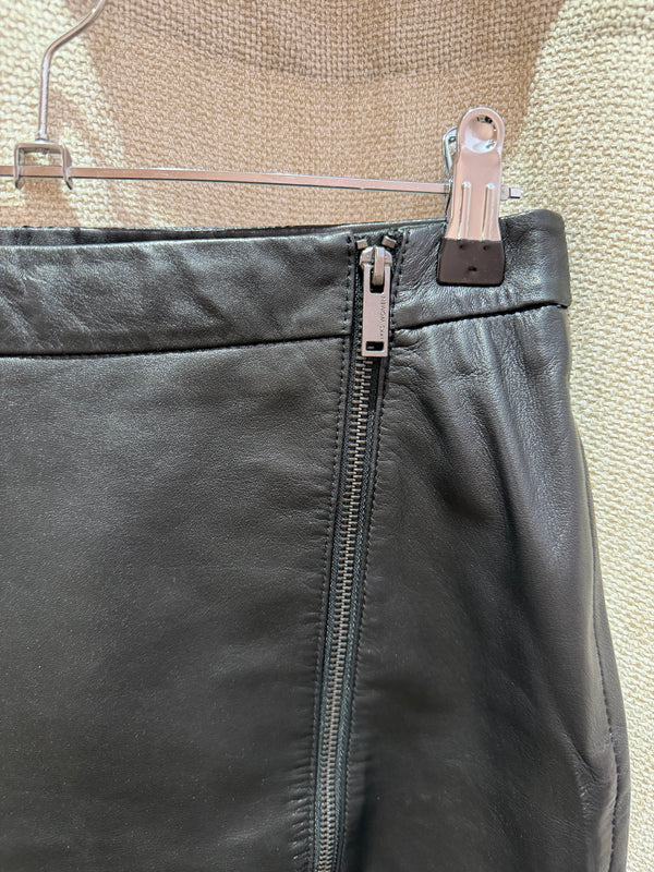 Jupe crayon en cuir noire IKKS T.34 20/09