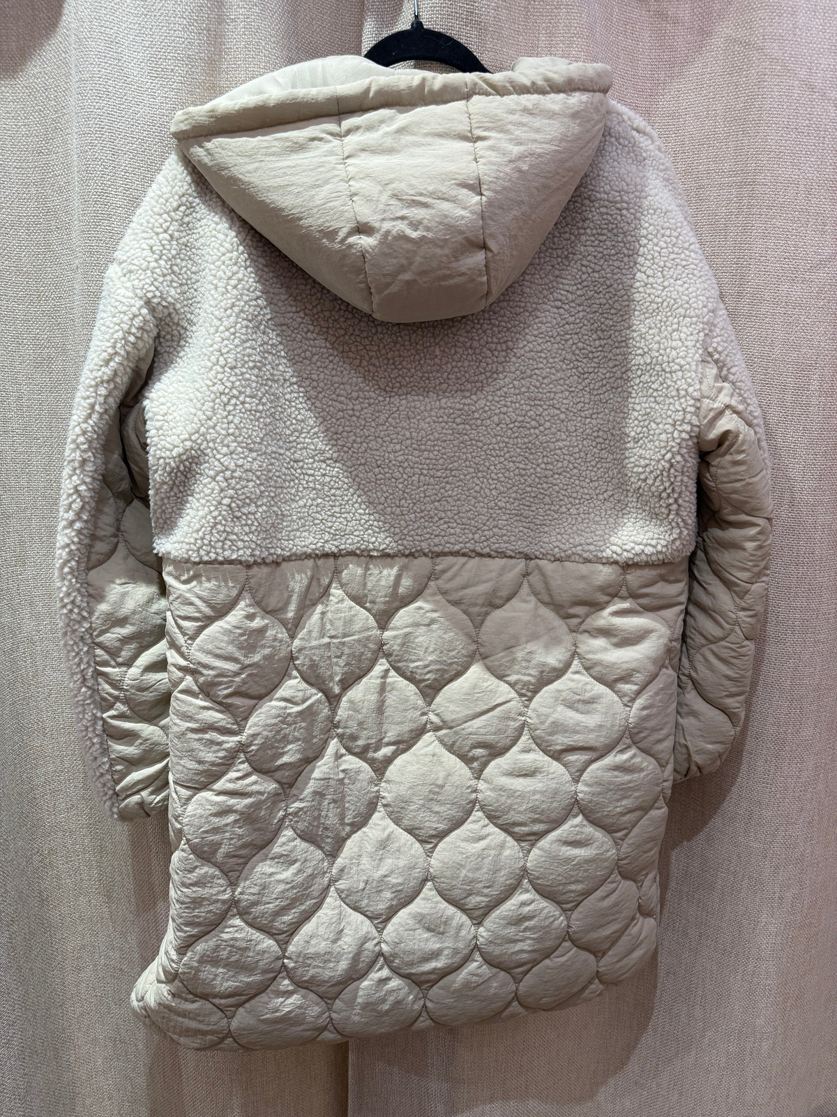 Veste beige matelassée fausse fourrure Vila – T38