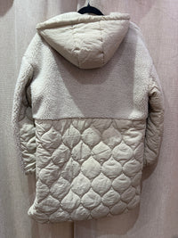 Veste beige matelassée fausse fourrure Vila – T38