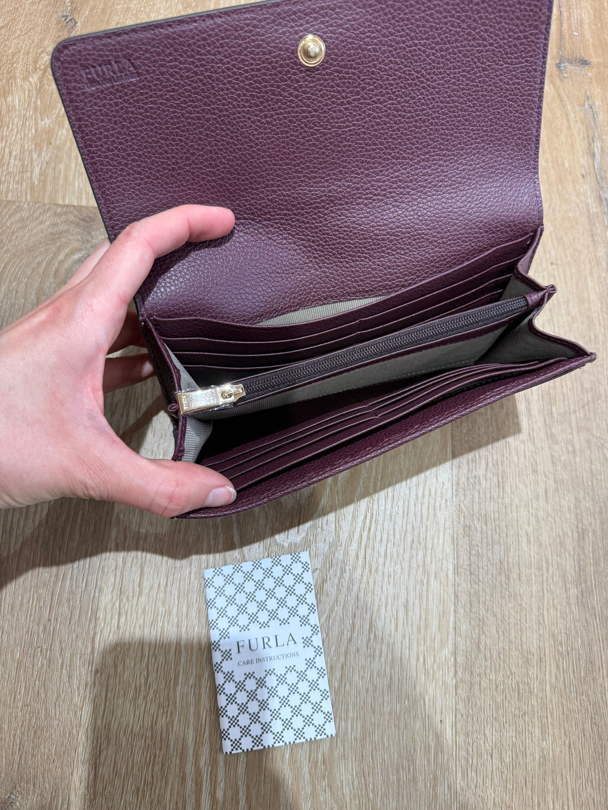 Porte-feuille Furla violet en cuir 05/06