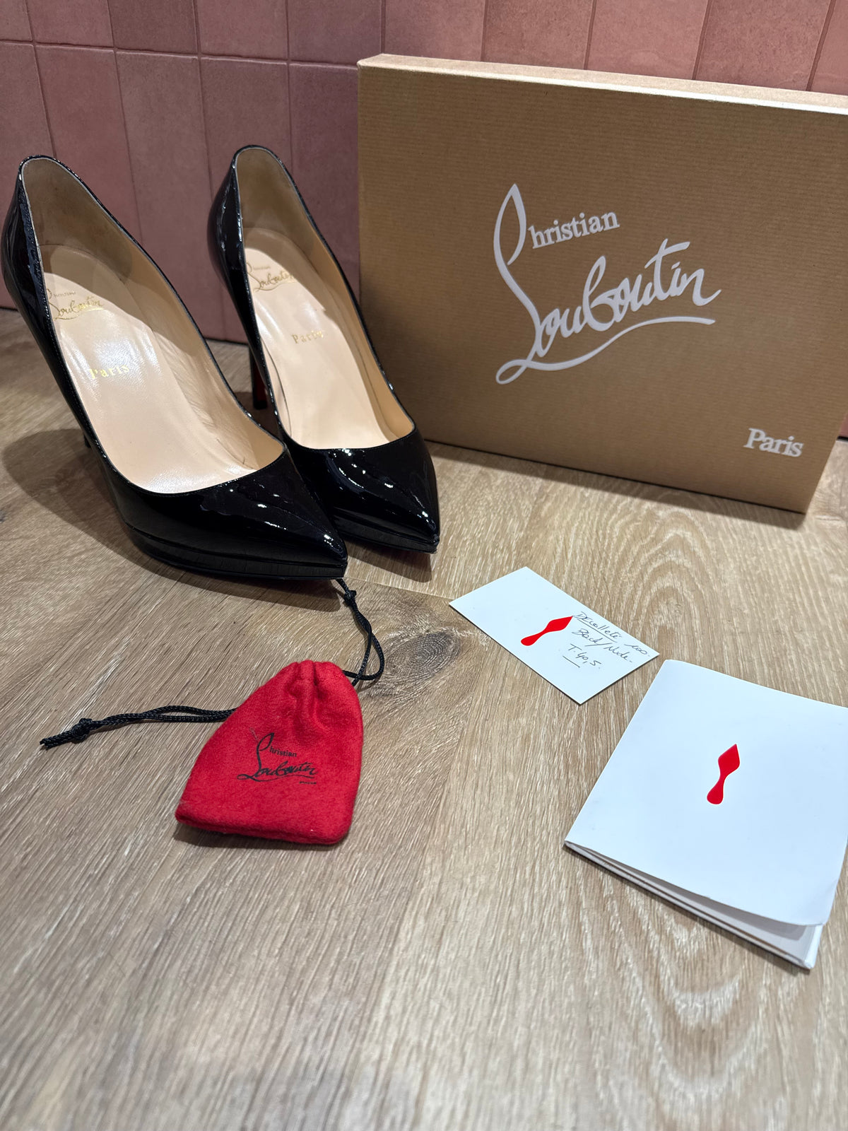 Escarpins Louboutin modèle Pigalle T.41