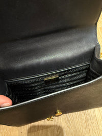 Sac Prada cahier chain