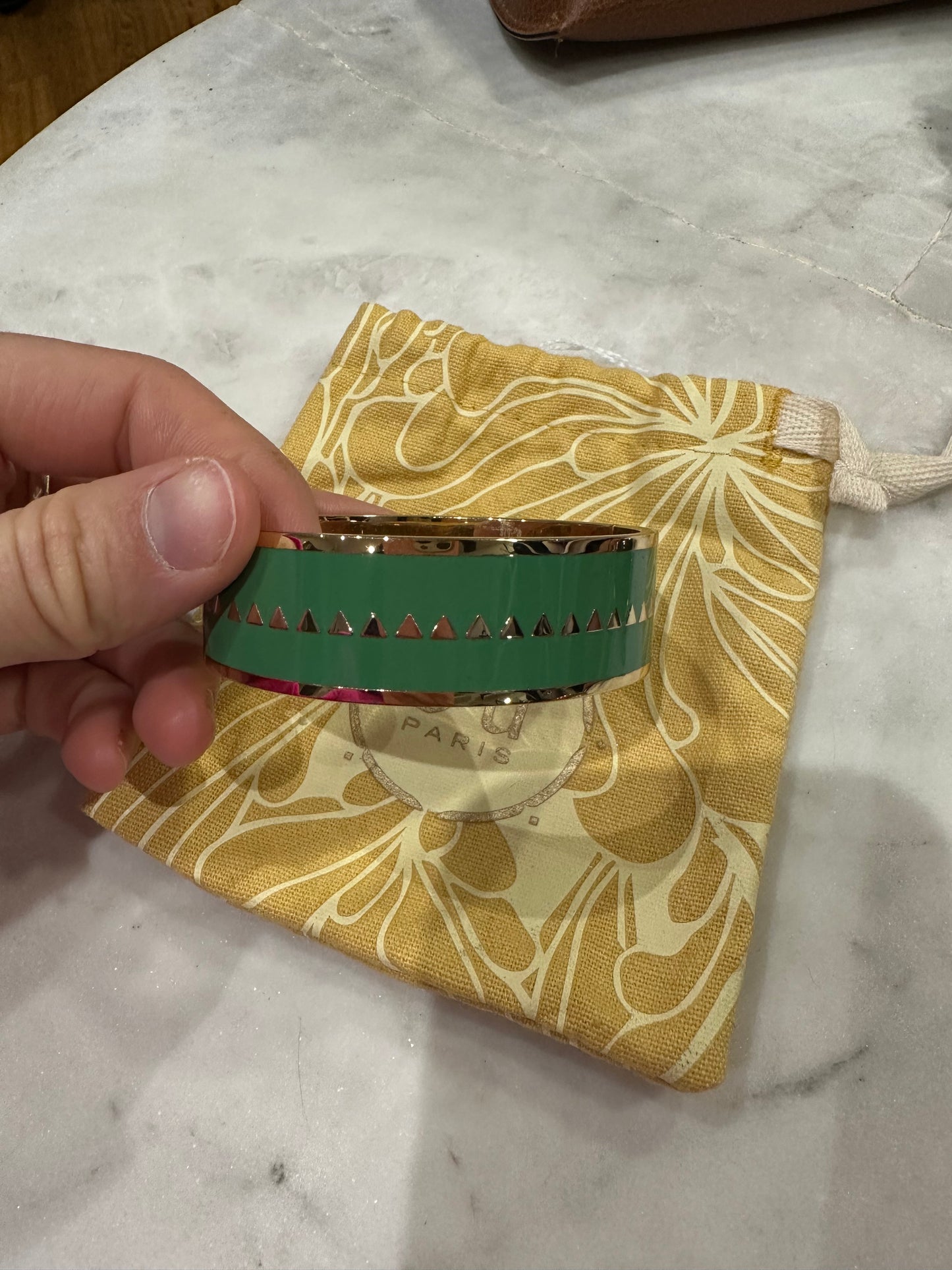 Bracelet vert bangle up