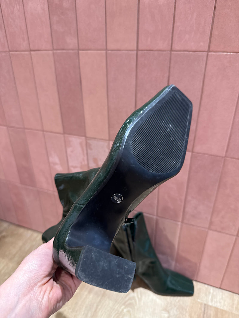 Bottines vertes à talon Zara T.36