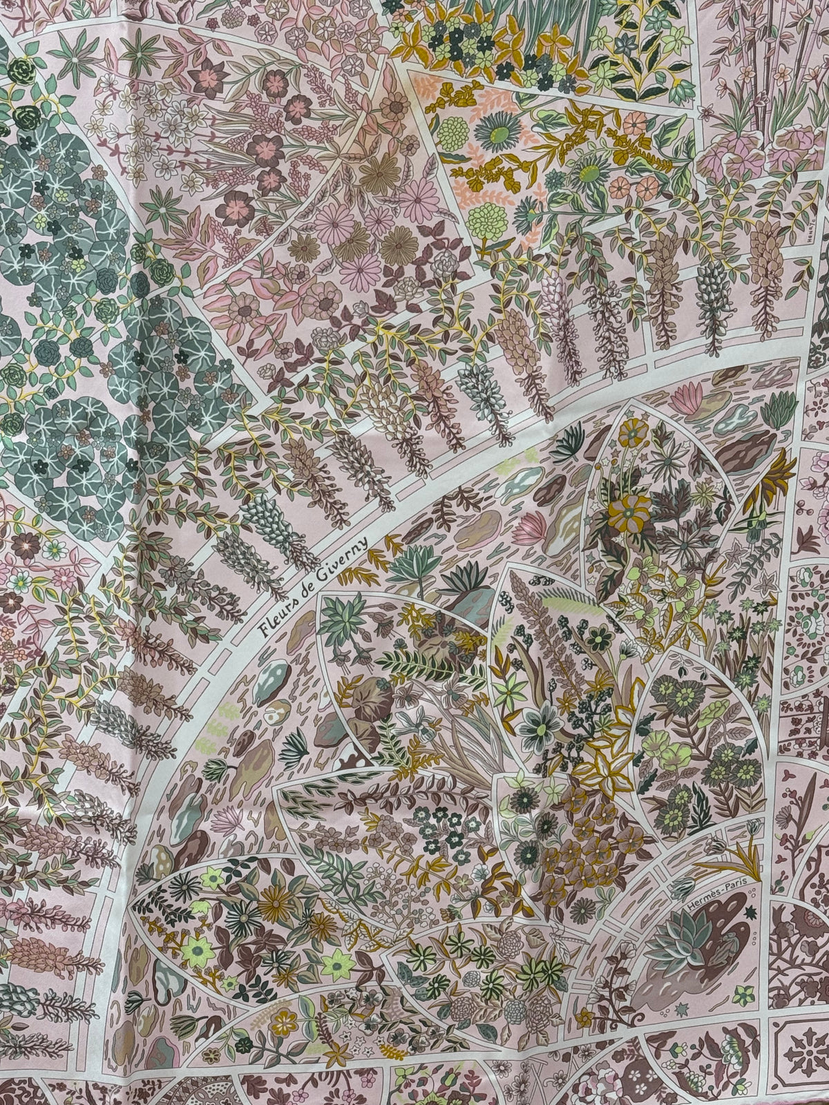 Foulard Hermès fleurs de giverny +boite