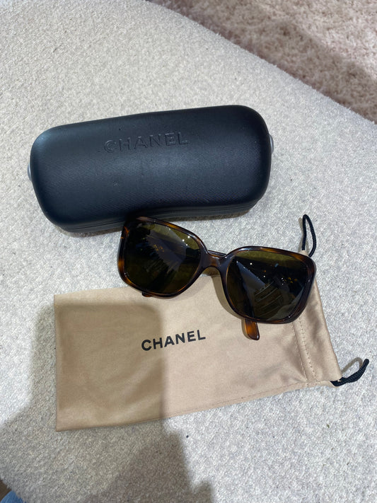 Lunettes de soleil Chanel