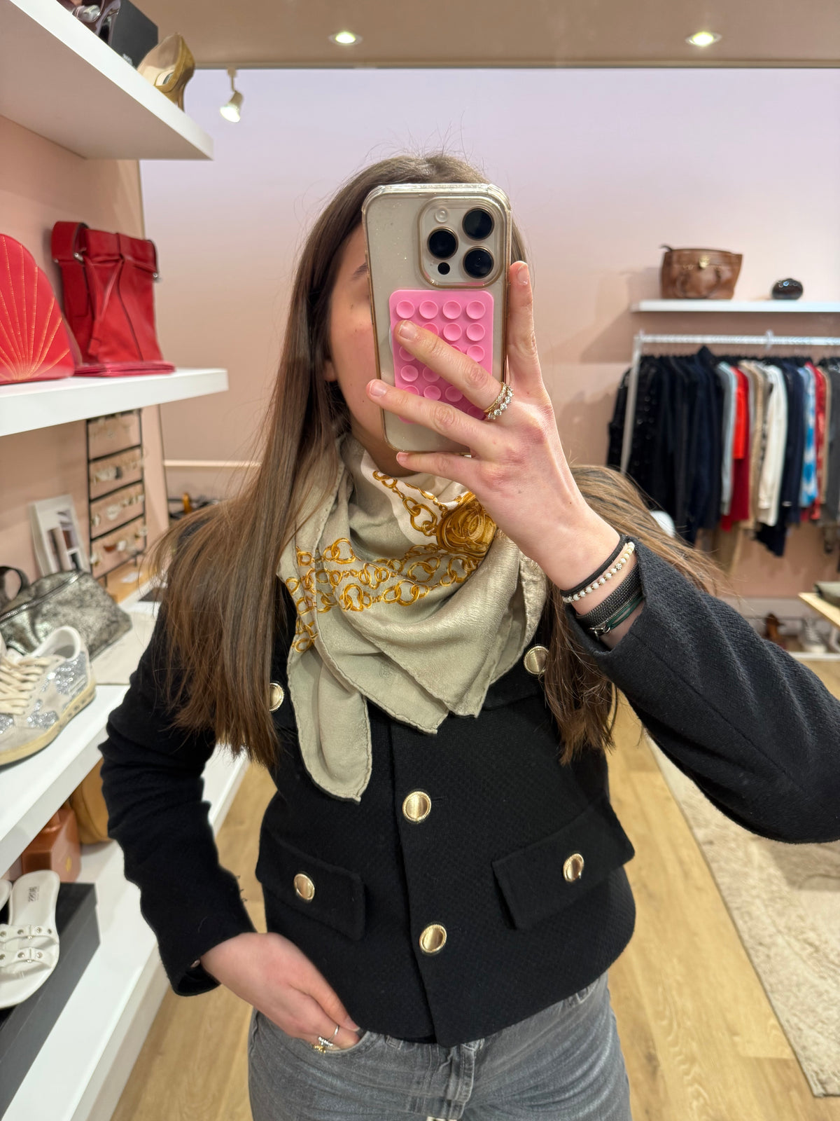 Foulard Chanel gris TU
