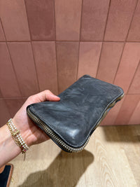 Pochette cuir grise Zadig & Voltaire