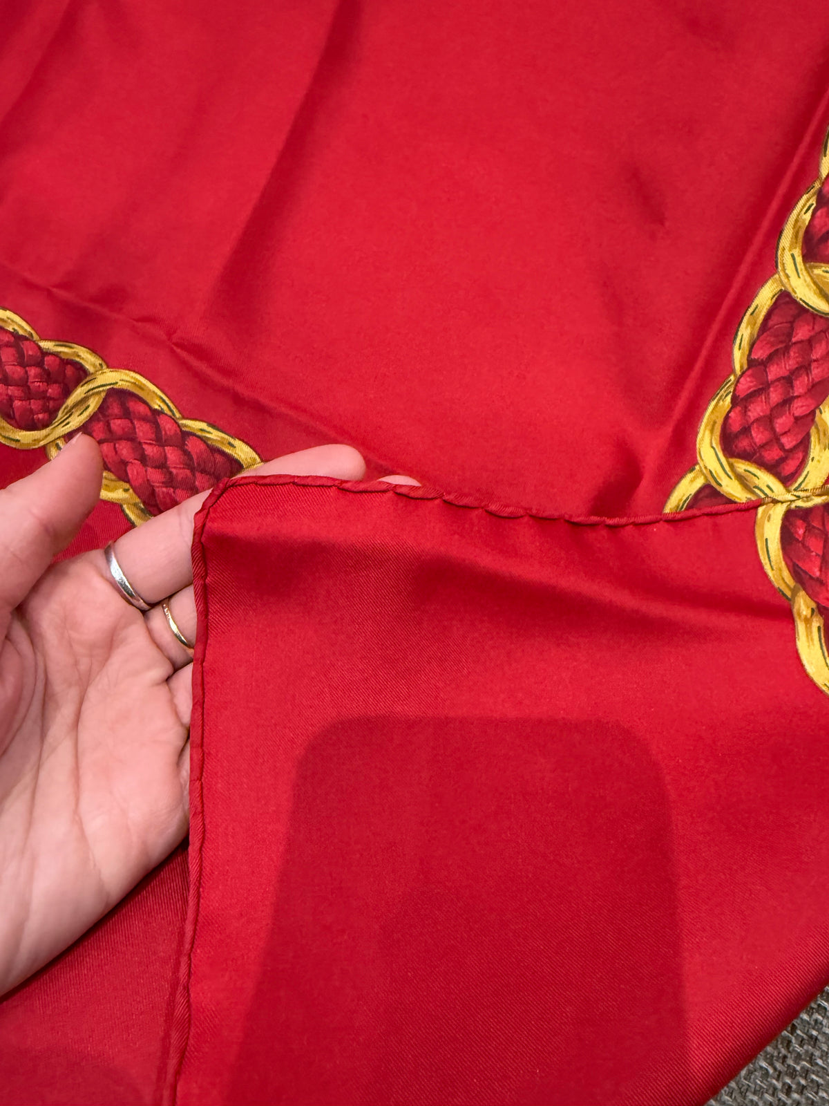 Foulard Chanel rouge TU