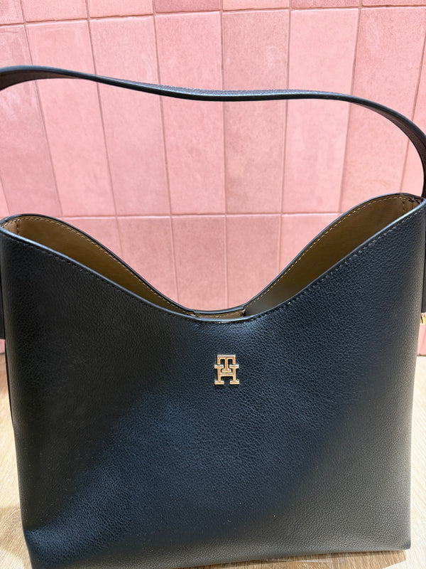 Sac noir épaule Tommy Hilfiger 31/07