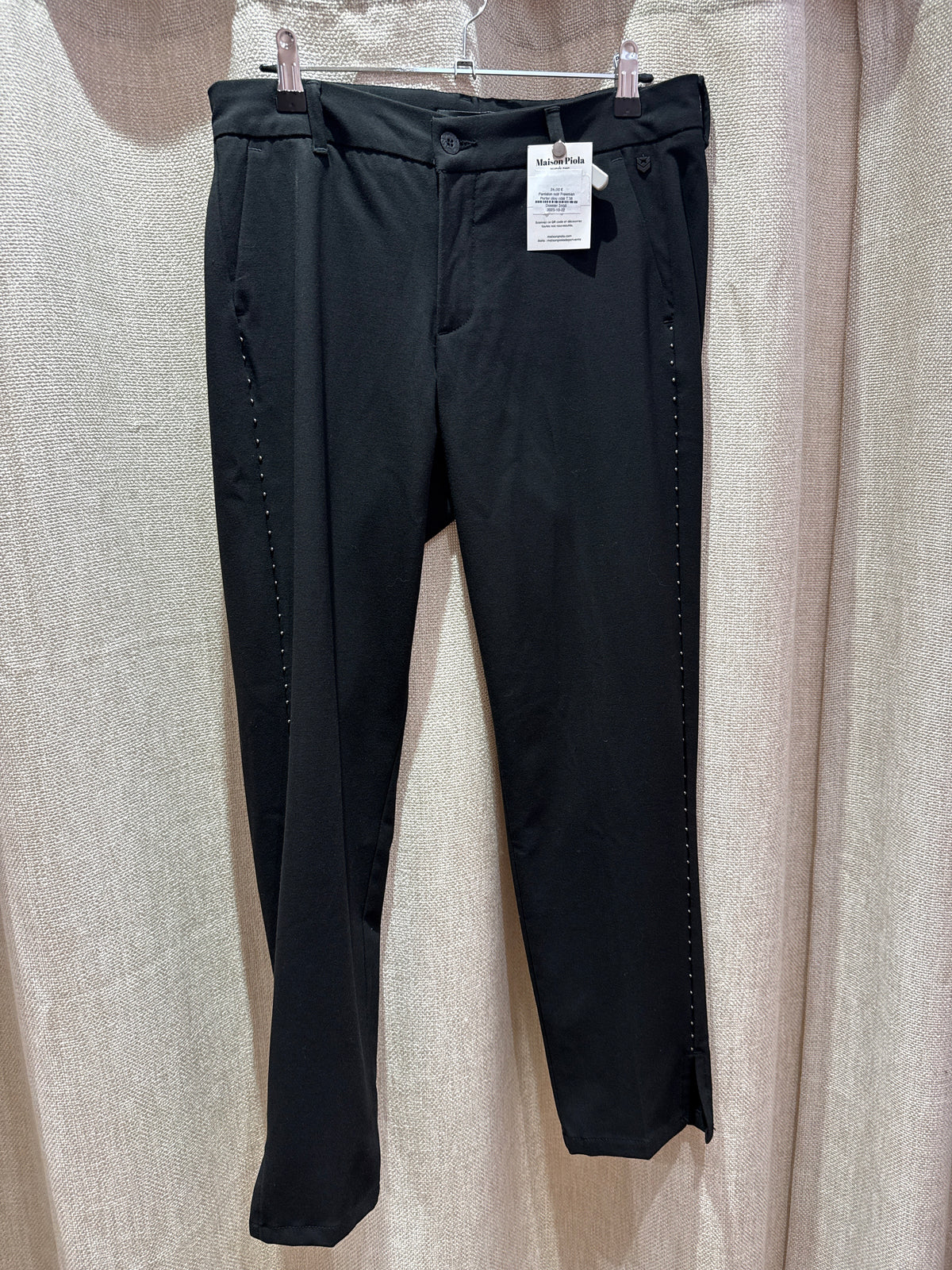 Pantalon noir Freeman Porter clou côté T.38