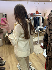 Chemise Psophia beige à volants T.M