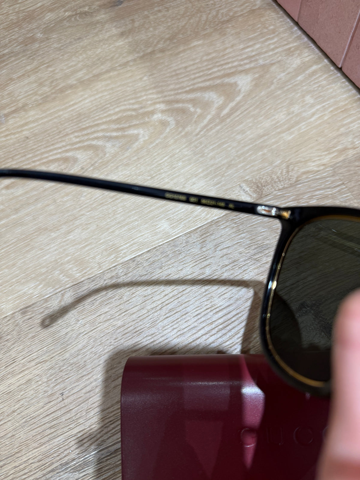 Lunette noir Gucci 30-05