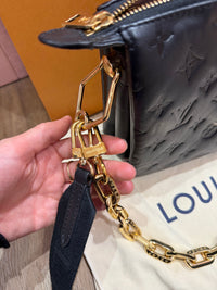 Louis Vuitton sac Coussin PM noir 09/10