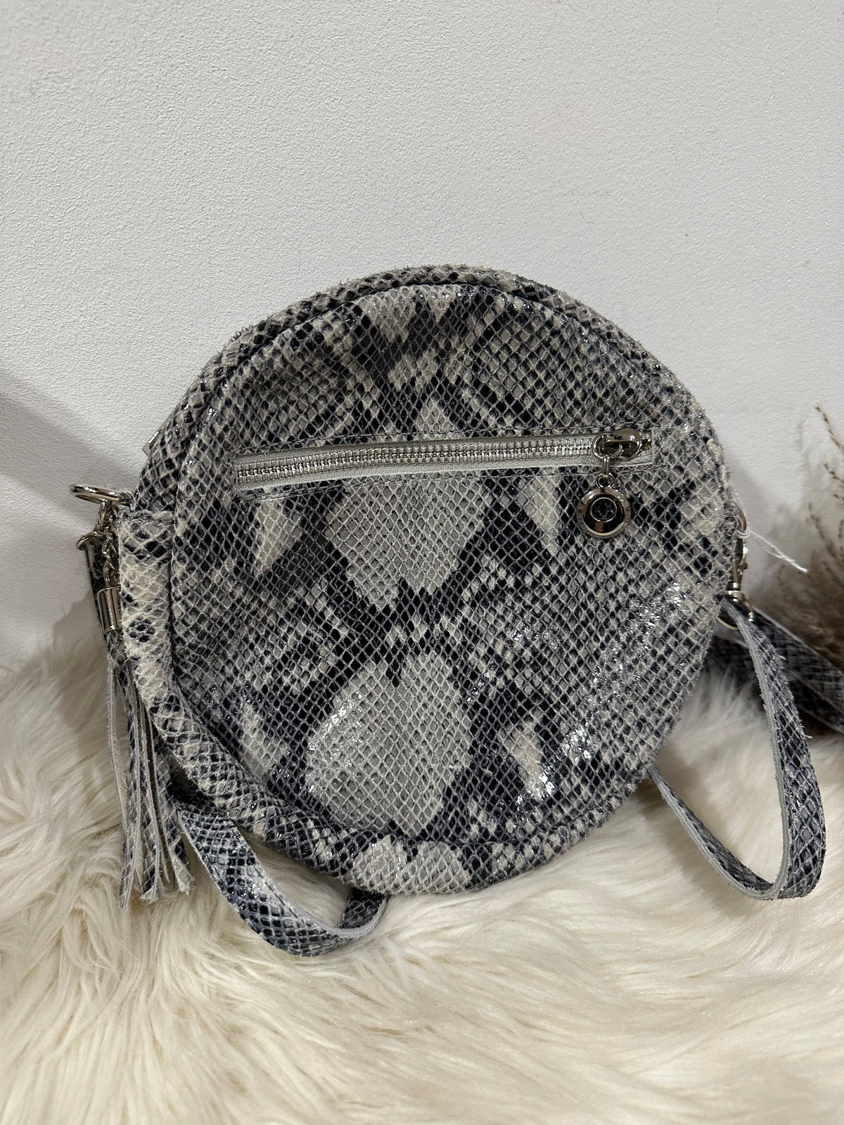 Sac rond gris en daim