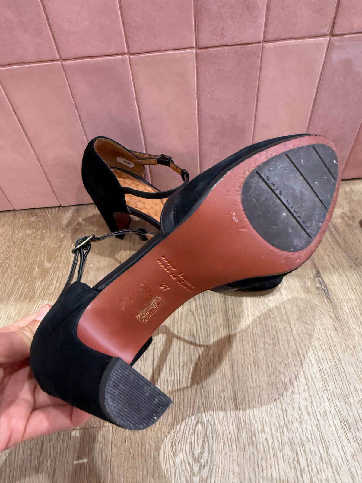 Sandales noir chie mihara T.37 10/06