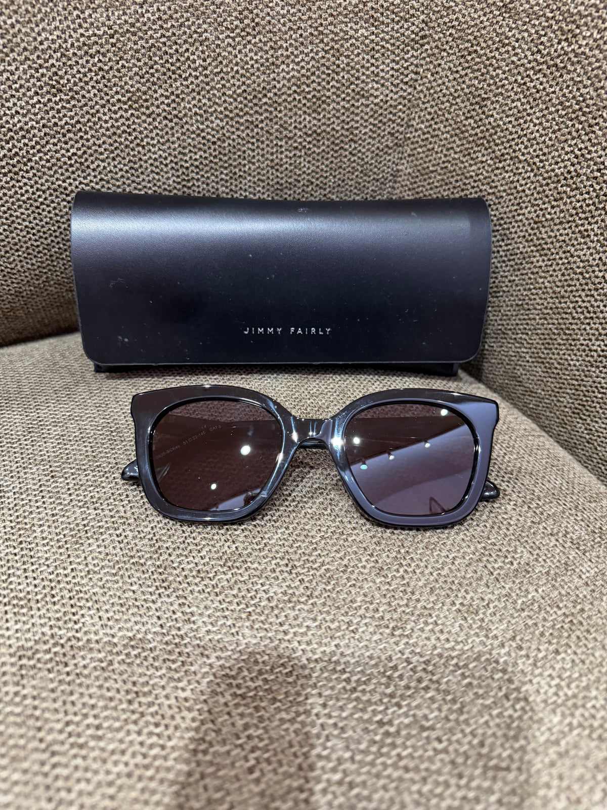 Lunettes noires — Jimmy Fairly 21/10