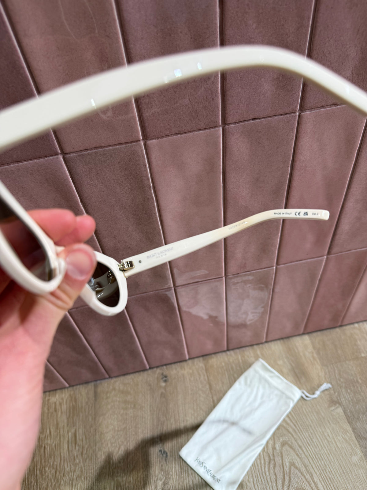 Lunettes de soleil Yves saint Laurent crème