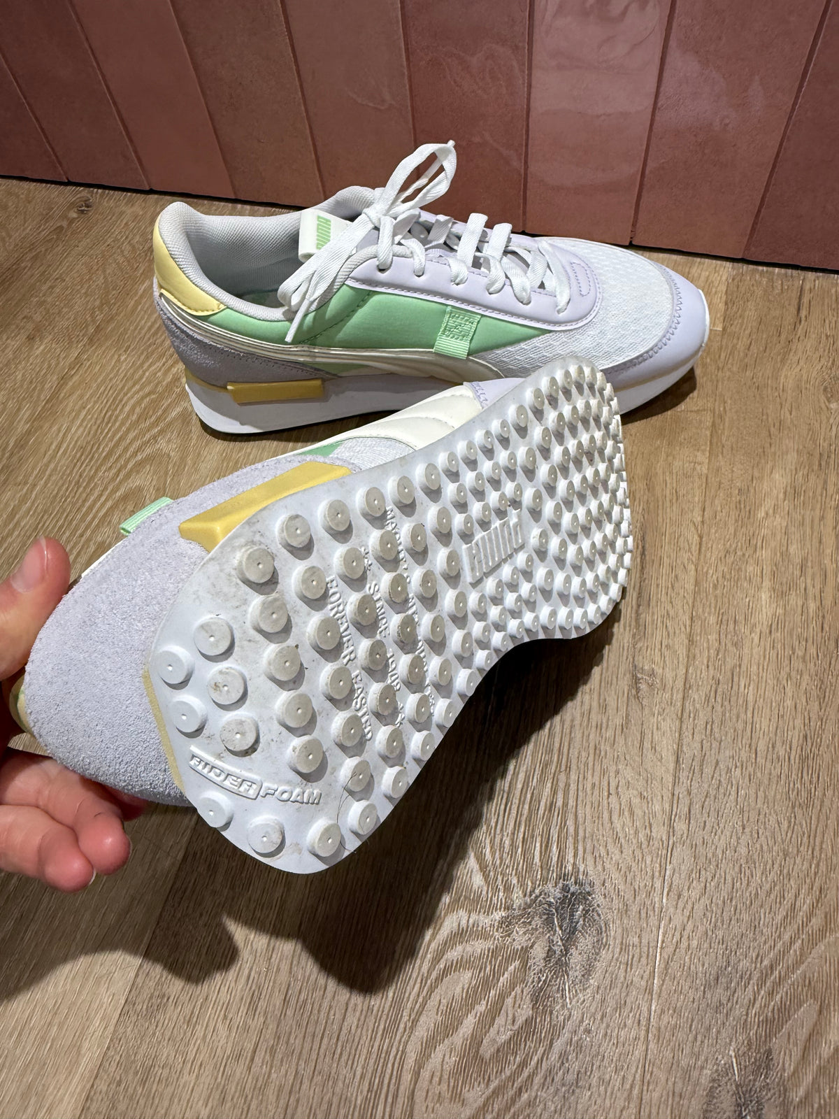 Baskets blanches Puma T.40